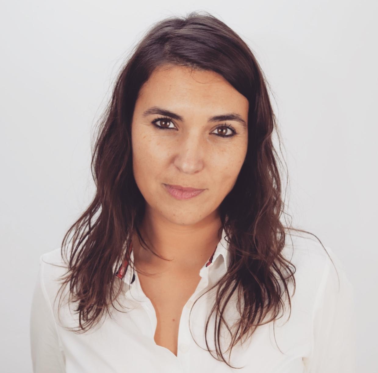 Jennifer Prata, Psicóloga profesional